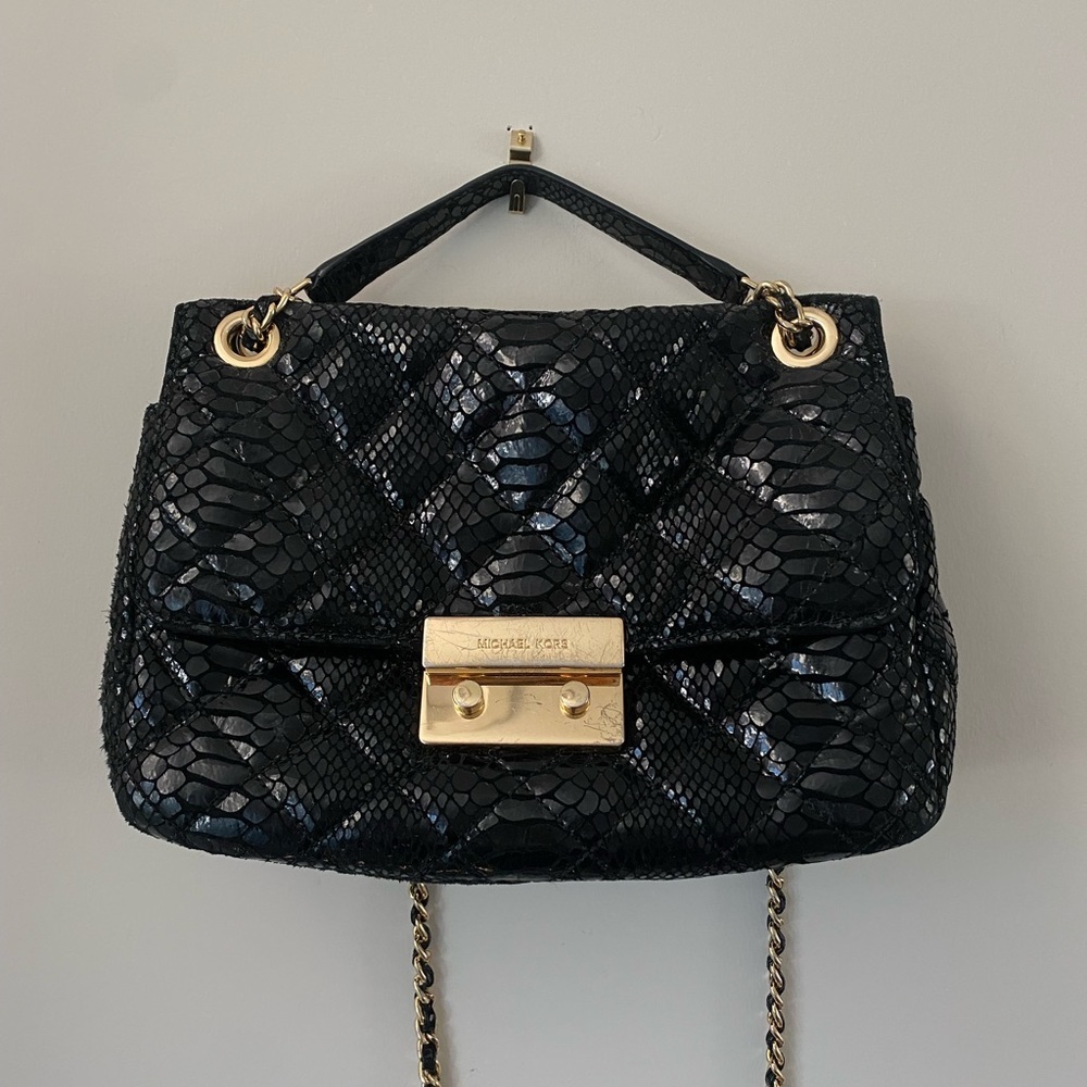 Michael Kors Sloan Large Embossed Patent-leather Crossbody Black Gold handbag